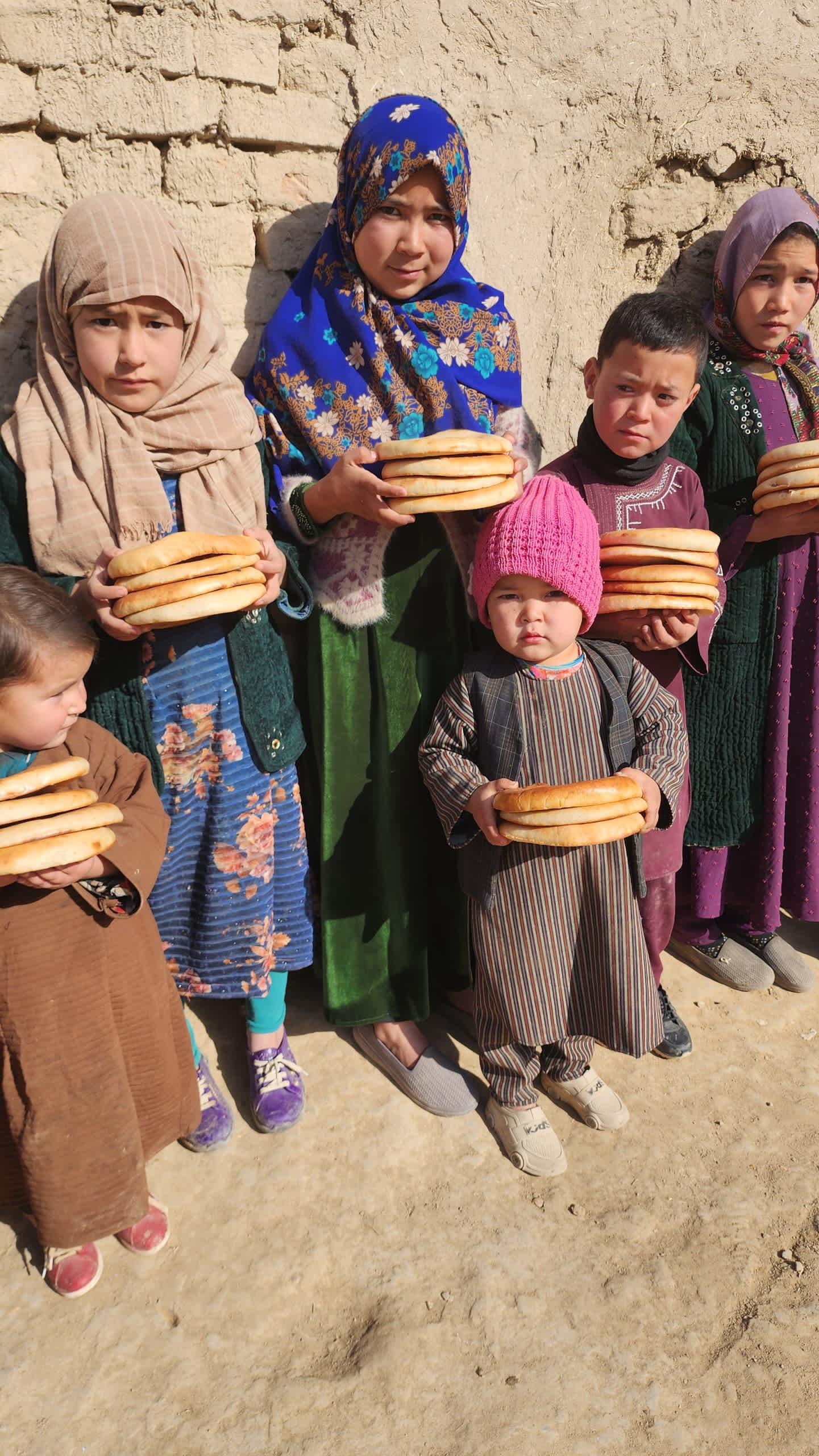 Adıyaman Çelikhan 100 adet Ekmek Dağıtımı